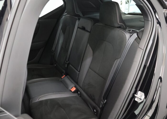 Volvo XC40 Recharge P8 AWD R-Design