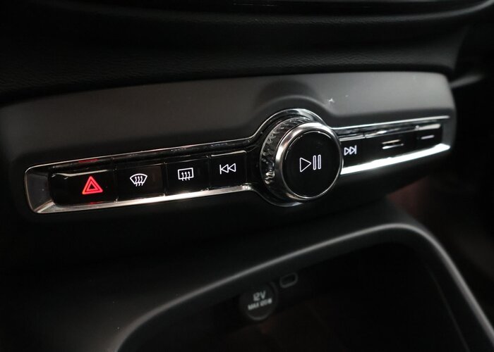 Volvo XC40 Recharge P8 AWD R-Design