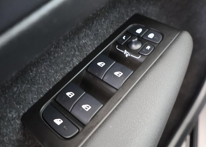 Volvo XC40 Recharge P8 AWD R-Design