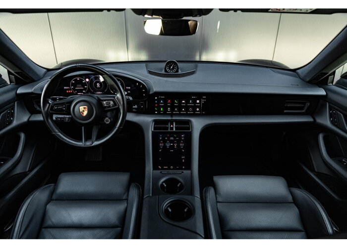 Porsche Taycan Cross Turismo 4S 93 kWh