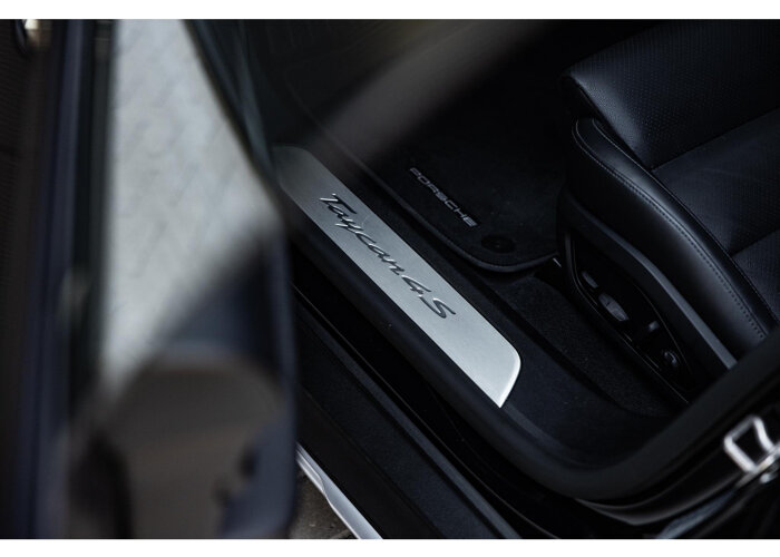 Porsche Taycan Cross Turismo 4S 93 kWh