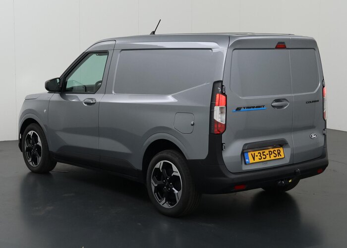 Ford E-Transit Courier Limited 44 kWh | Trekhaak | 300 KM RANGE |