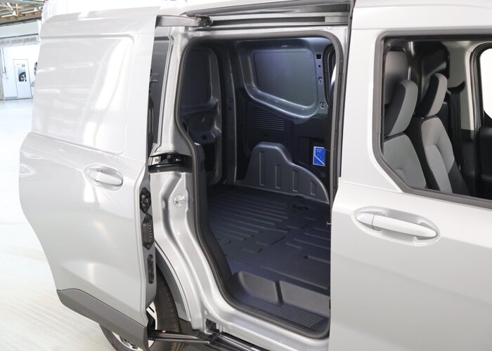 Ford E-Transit Courier Limited 44 kWh | Trekhaak | 300 KM RANGE |