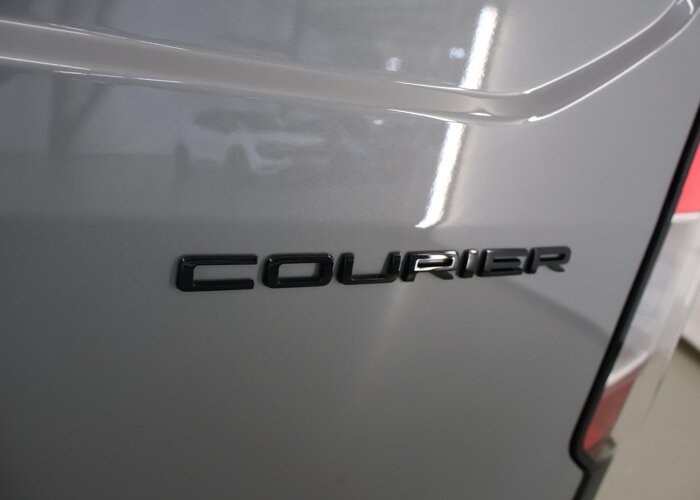 Ford E-Transit Courier Limited 44 kWh | Trekhaak | 300 KM RANGE |