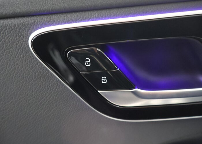 Mercedes-Benz C-Klasse 300 de Business Solution AMG
