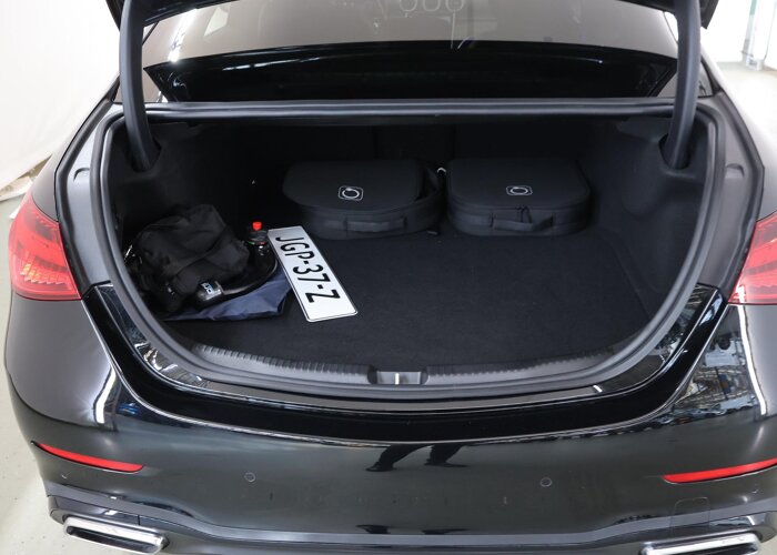Mercedes-Benz C-Klasse 300 de Business Solution AMG