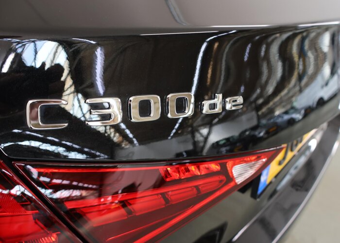 Mercedes-Benz C-Klasse 300 de Business Solution AMG