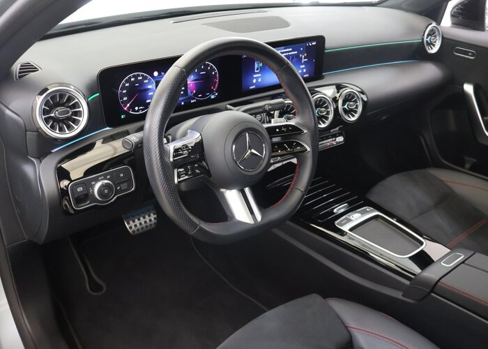 Mercedes-Benz A-Klasse 180 Star Edition AMG
