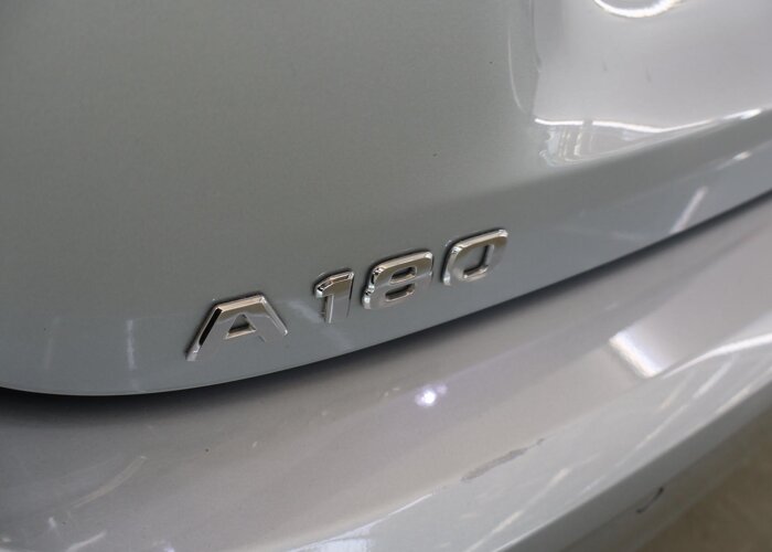 Mercedes-Benz A-Klasse 180 Star Edition AMG