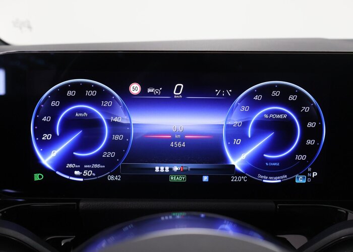 Mercedes-Benz EQA 250+ Luxury Line 71 kWh