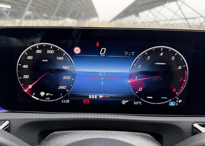 Mercedes-Benz A-Klasse 180 Business Solution AMG