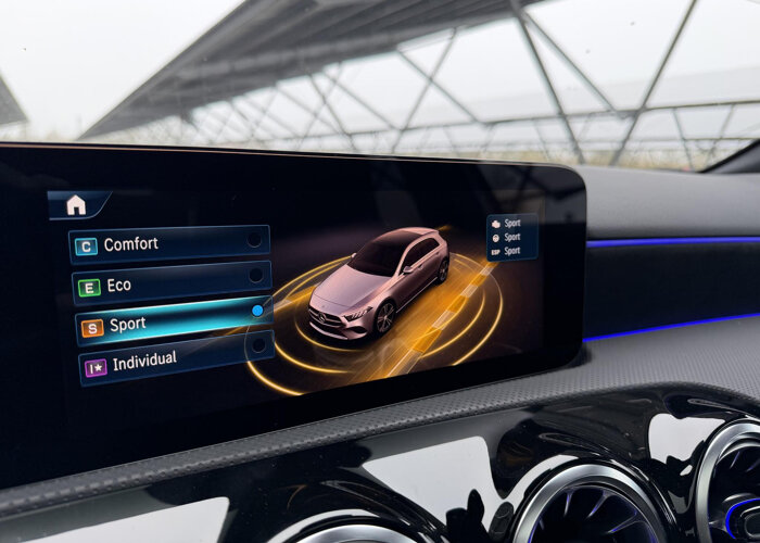 Mercedes-Benz A-Klasse 180 Business Solution AMG
