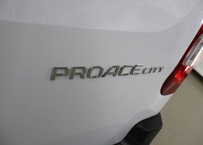 Toyota PROACE CITY 1.5 D-4D LIVE LONG | KOELAUTO |