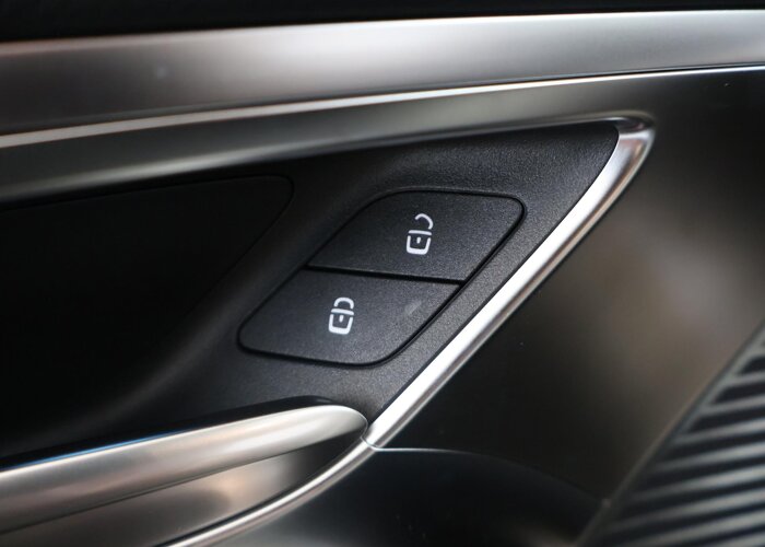 Mercedes-Benz GLC 400 4MATIC Launch Edition 94 kWh