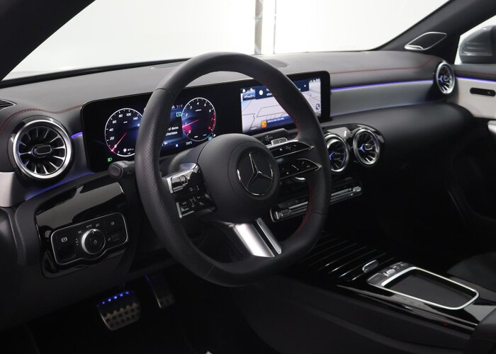 Mercedes-Benz CLA-Klasse 180 Business Solution AMG