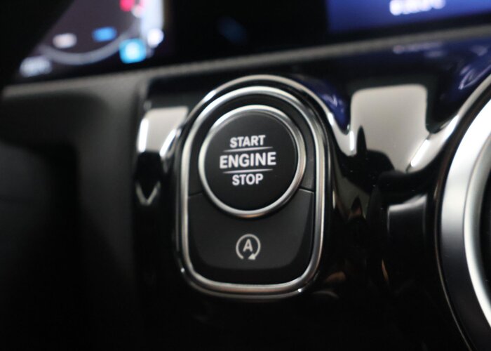 Mercedes-Benz CLA-Klasse 180 Business Solution AMG