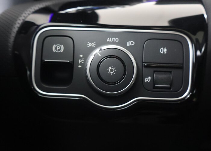 Mercedes-Benz CLA-Klasse 180 Business Solution AMG