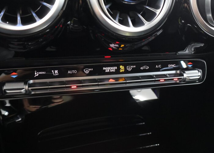 Mercedes-Benz CLA-Klasse Shooting Brake 180 Business Solution AMG