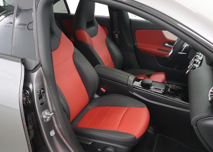 Mercedes-Benz CLA-Klasse 180 AMG Line