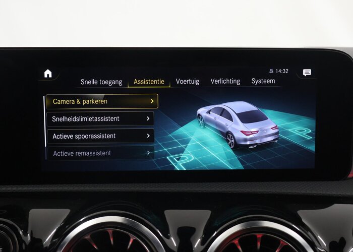 Mercedes-Benz CLA-Klasse 180 AMG Line