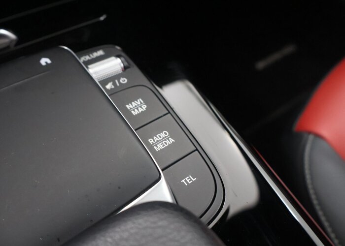 Mercedes-Benz CLA-Klasse 180 AMG Line