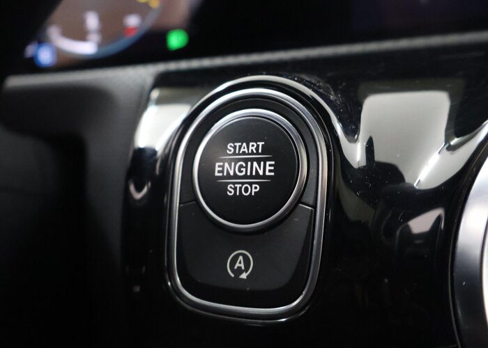 Mercedes-Benz CLA-Klasse 180 AMG Line
