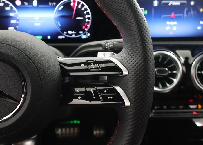 Mercedes-Benz CLA-Klasse Shooting Brake 250 e Star Edition AMG Line
