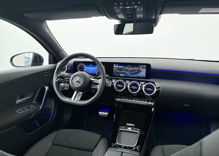 Mercedes-Benz A-Klasse 180 Business Solution AMG
