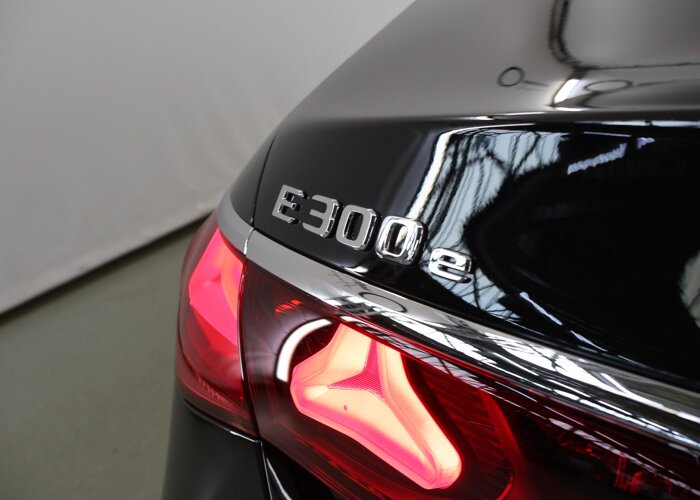 Mercedes-Benz E-Klasse 300e Sport Edition