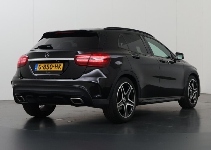 Mercedes-Benz GLA 180 Business Solution AMG Limited