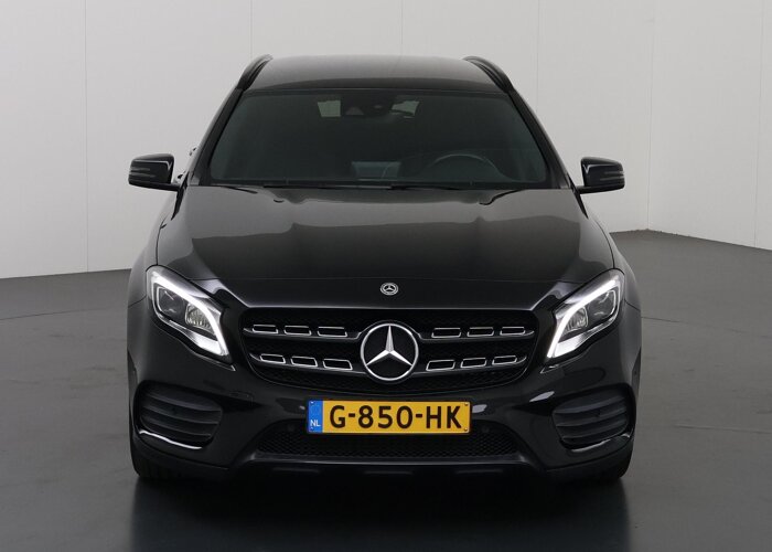 Mercedes-Benz GLA 180 Business Solution AMG Limited