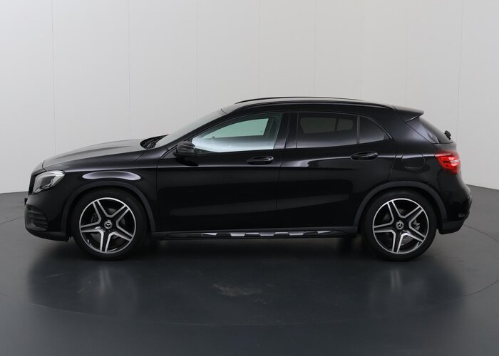 Mercedes-Benz GLA 180 Business Solution AMG Limited