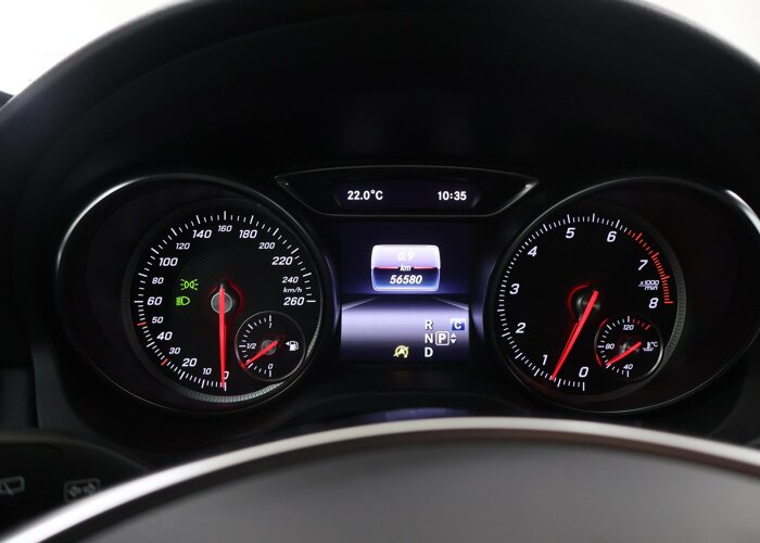 Mercedes-Benz GLA 180 Business Solution AMG Limited