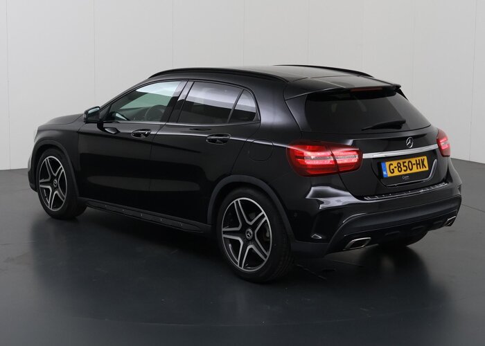 Mercedes-Benz GLA 180 Business Solution AMG Limited