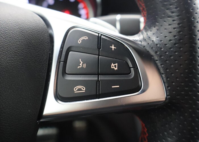 Mercedes-Benz GLA 180 Business Solution AMG Limited
