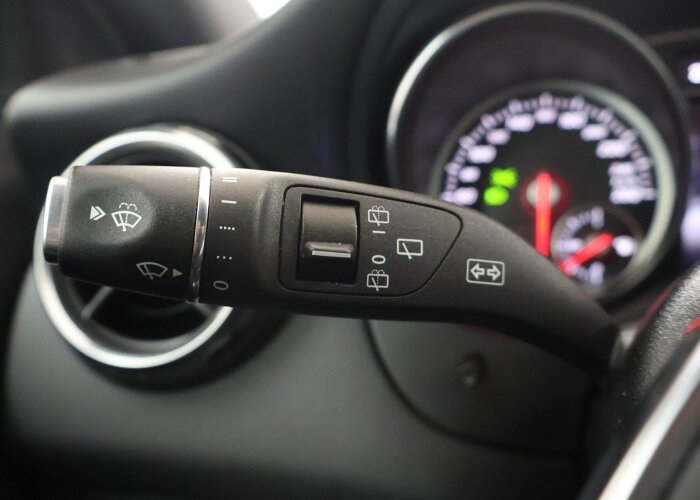 Mercedes-Benz GLA 180 Business Solution AMG Limited