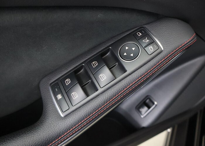 Mercedes-Benz GLA 180 Business Solution AMG Limited