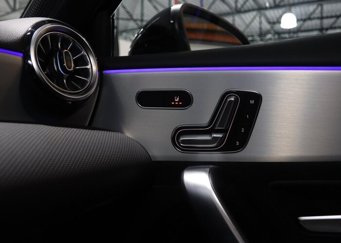 Mercedes-Benz A-Klasse 180 Business Solution AMG