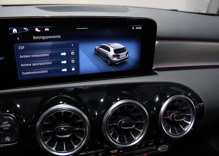 Mercedes-Benz A-Klasse 180 Business Solution AMG