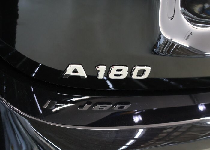Mercedes-Benz A-Klasse 180 Business Solution AMG
