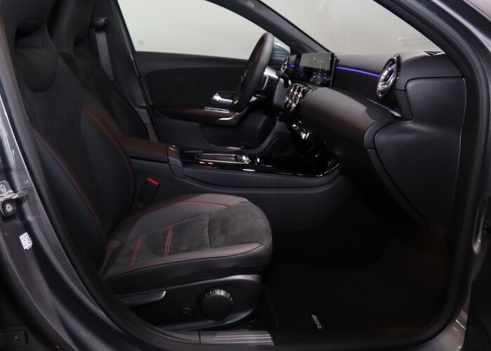 Mercedes-Benz A-Klasse 180 Business Solution AMG