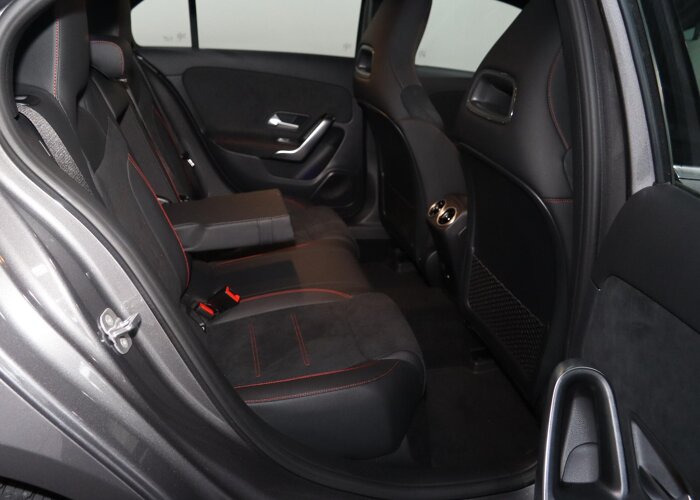 Mercedes-Benz A-Klasse 180 Business Solution AMG
