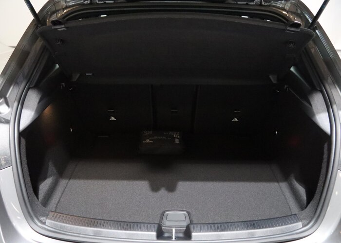 Mercedes-Benz A-Klasse 180 Business Solution AMG