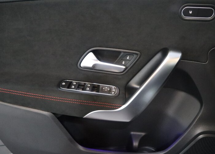 Mercedes-Benz A-Klasse 180 Business Solution AMG