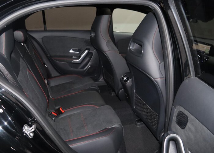Mercedes-Benz A-Klasse 180 Business Solution AMG