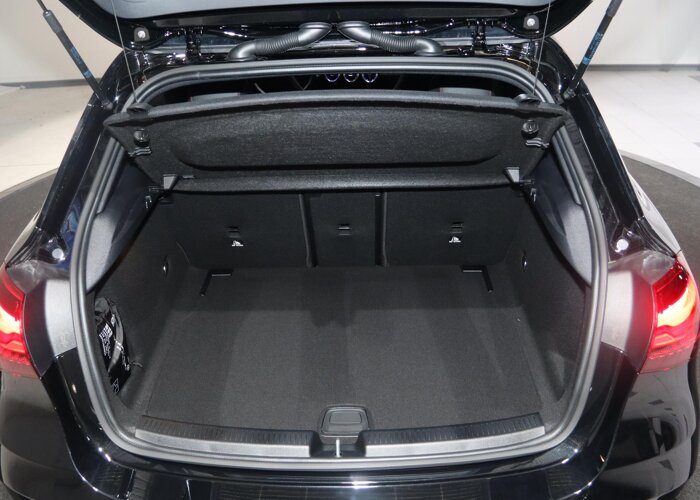Mercedes-Benz A-Klasse 180 Business Solution AMG