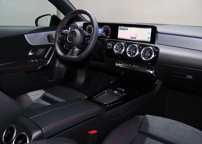 Mercedes-Benz A-Klasse 180 Business Solution AMG