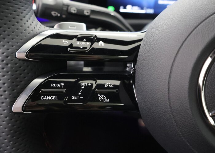 Mercedes-Benz A-Klasse 180 Business Solution AMG
