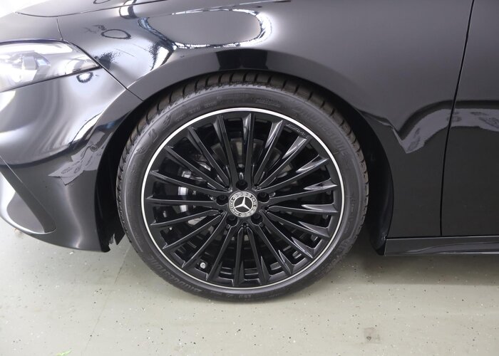 Mercedes-Benz A-Klasse 180 Business Solution AMG