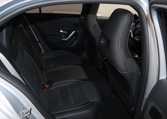 Mercedes-Benz A-Klasse 180 Business Solution AMG